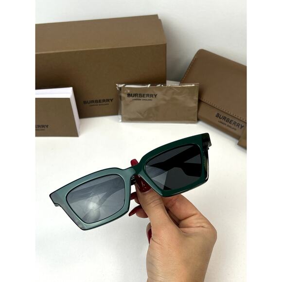 NEW Burberry BE4392U Briar Green Check Unisex Sunglasses - Picture 2 of 6